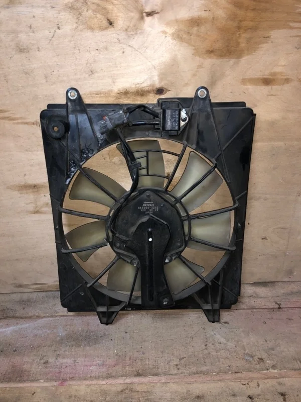 Диффузор вентилятора кондиционера Honda CR-V 3 2007-2012 0650003250