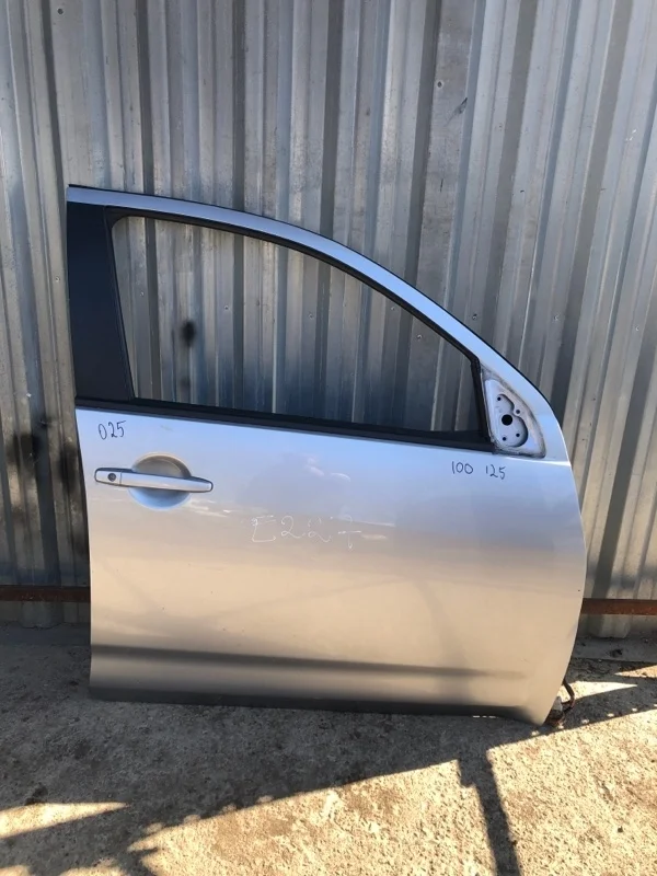 Дверь Citroen C-Crosser 2007-2012 9004Z8, передняя правая