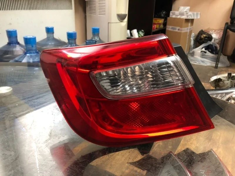 Фонарь Toyota Camry 2011-2014 8156133550 50, левый