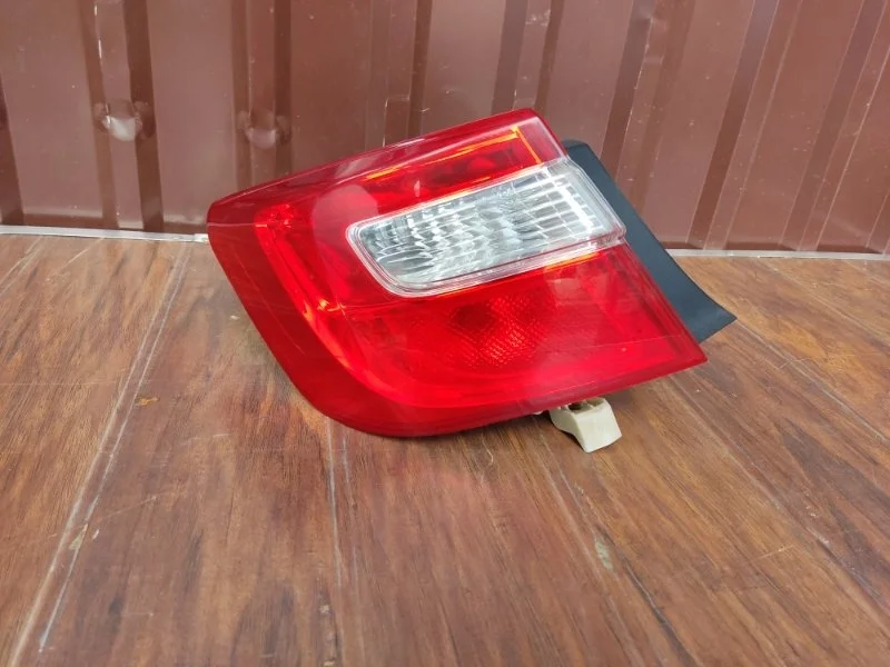 Фонарь Toyota Camry 2011-2014 8156133550 50, левый