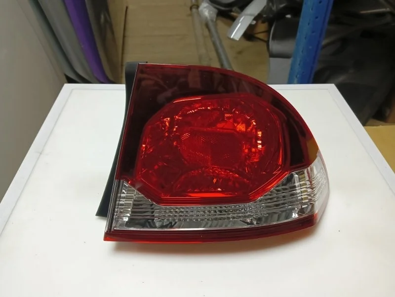 Фонарь Honda Civic 8 2009-2011 33501SNBG51 4D, правый