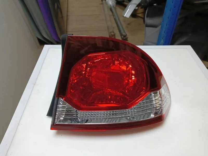 Фонарь Honda Civic 8 2009-2011 33501SNBG51 4D, правый