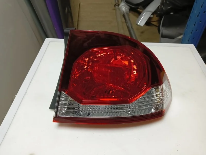 Фонарь Honda Civic 8 2009-2011 33501SNBG51 4D, правый