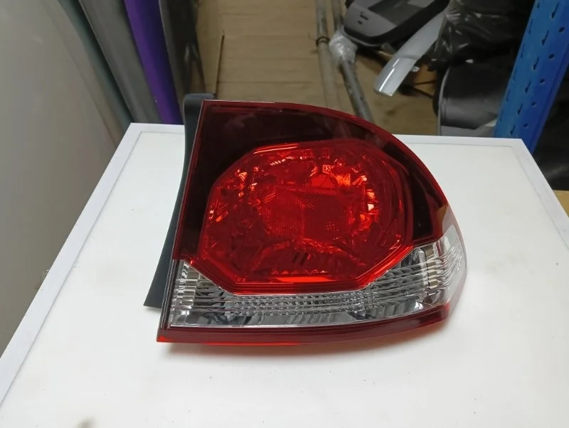 Фонарь Honda Civic 8 2009-2011 33501SNBG51 4D, правый