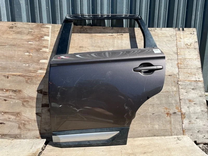 Дверь Mitsubishi Outlander 3 2015-2021 5730B557, задняя левая