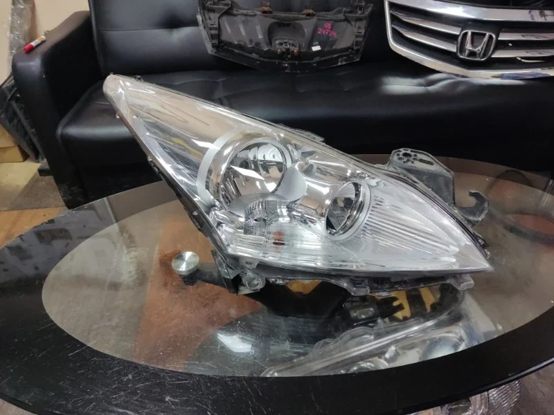 Фара галоген Peugeot 3008 2010-2017 9685472680, правая