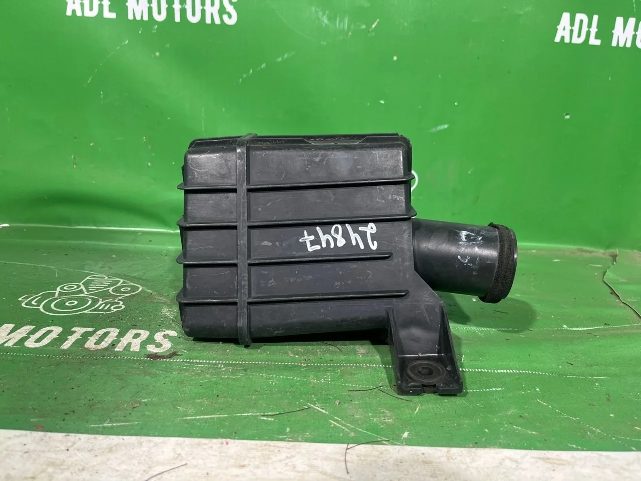 Резонатор воздушного фильтра Mazda CX-7 2006-2012 L33D1319X