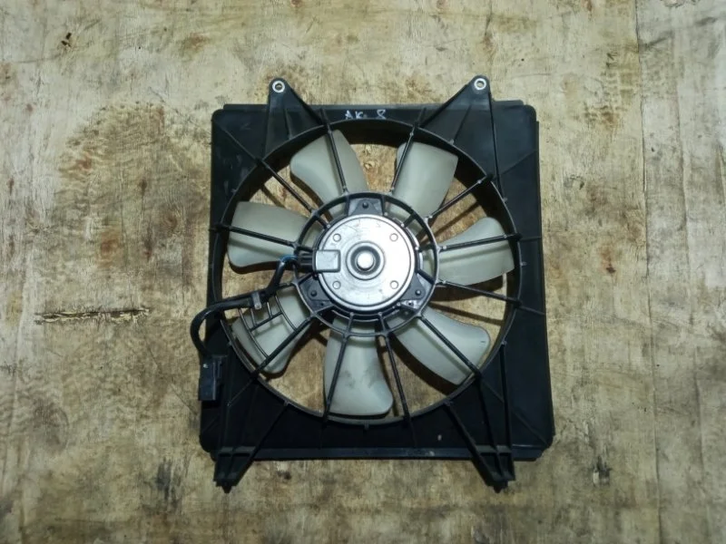 Диффузор вентилятора кондиционера Honda Accord 8 2010-2012 38615R40A01