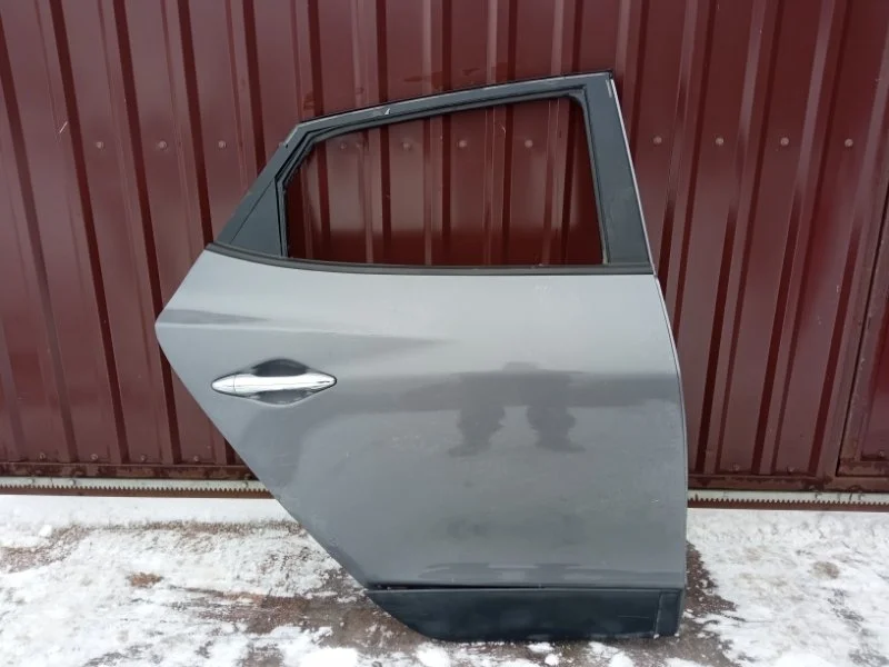 Дверь Hyundai ix35 2009-2015 770042Y000 1ПОКОЛЕНИЯ, задняя правая