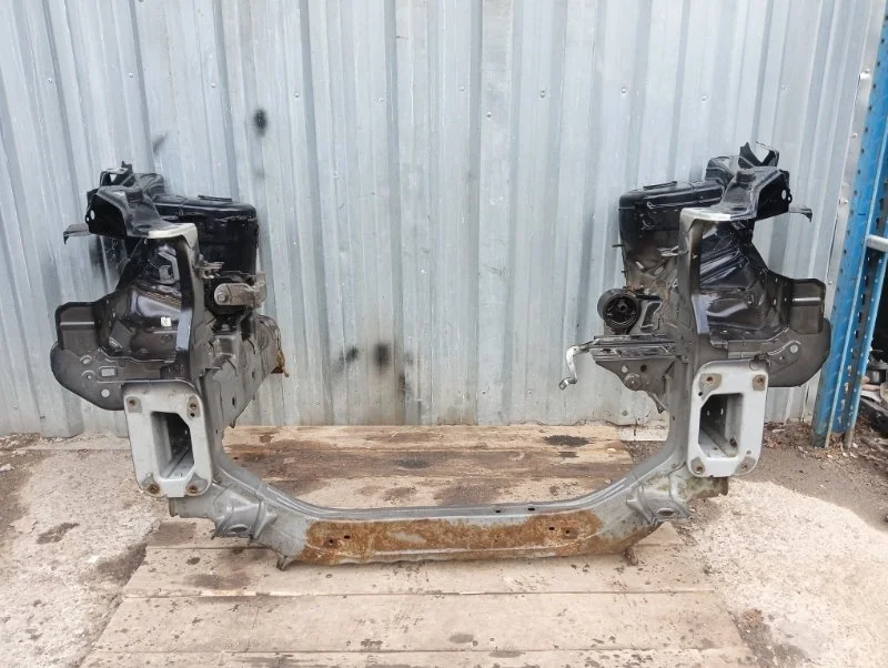 Панель передняя Peugeot 4007 2007-2012 7106F3