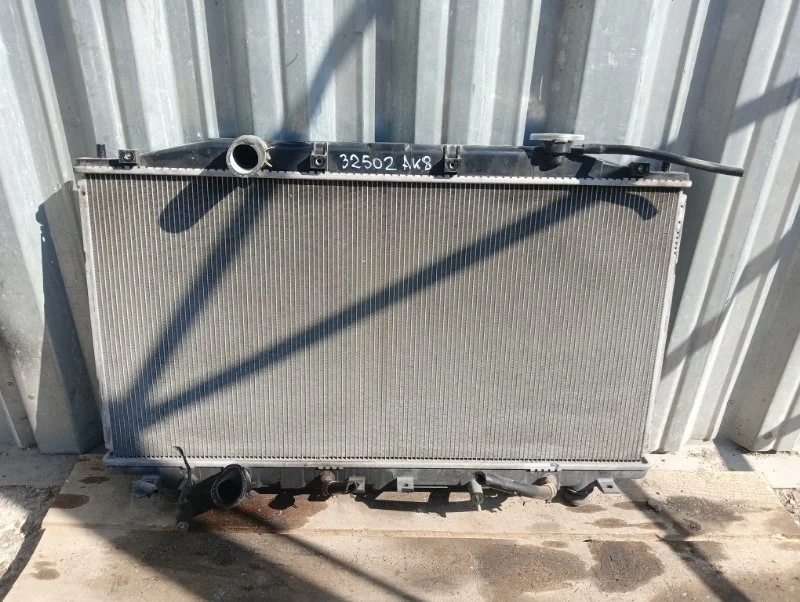 Радиатор охлаждения Honda Accord 8 2008-2012 19010RL6R51