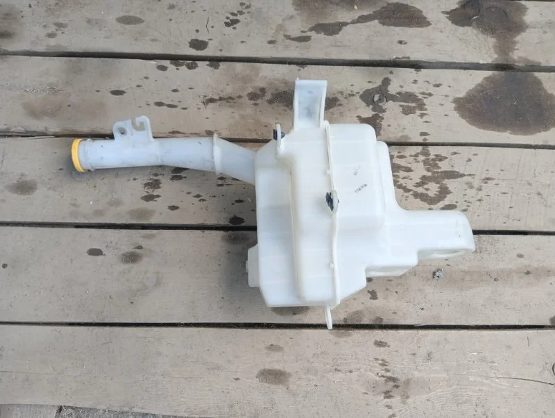 Бачок омывателя Mazda CX-7 2006-2012 EG2267481E