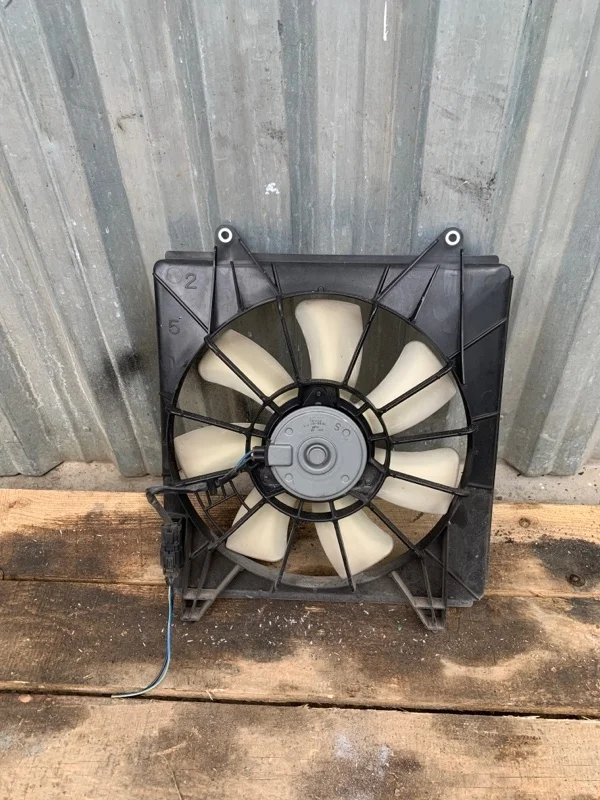 Диффузор вентилятора кондиционера Honda Accord 8 2008-2012 38615R40A01