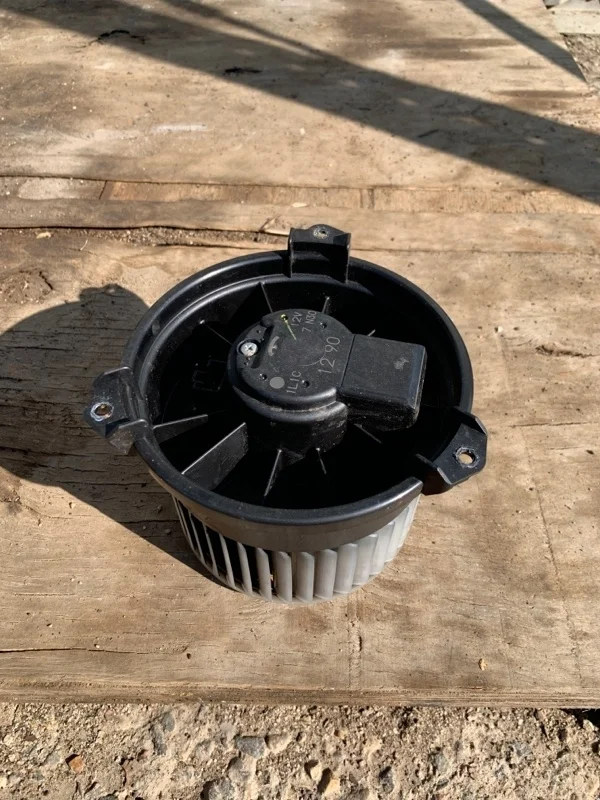 Мотор печки Toyota Highlander 2 2007-2013 2727000560 U40