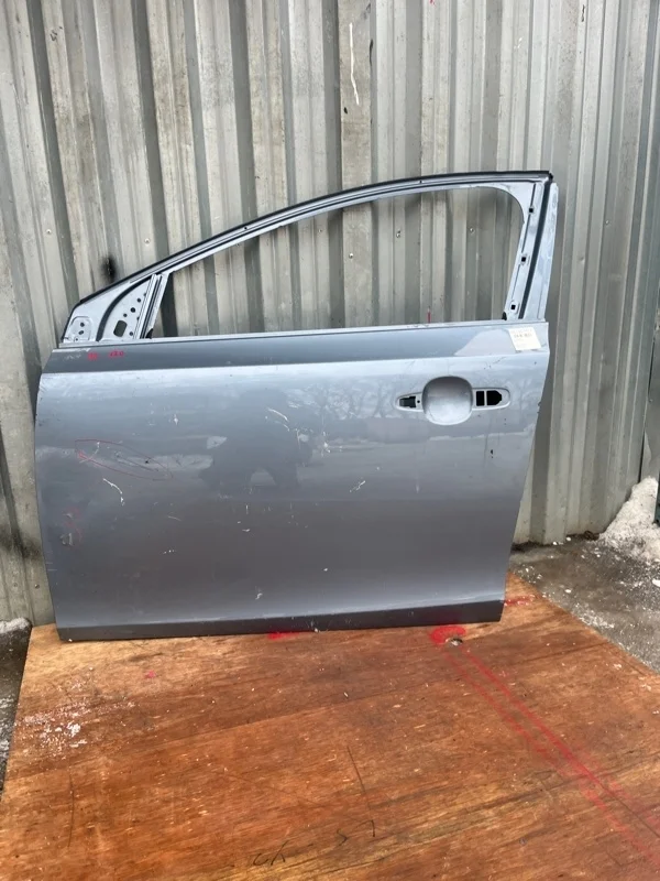 Дверь Volvo v40 2013-2019 32321018, передняя левая