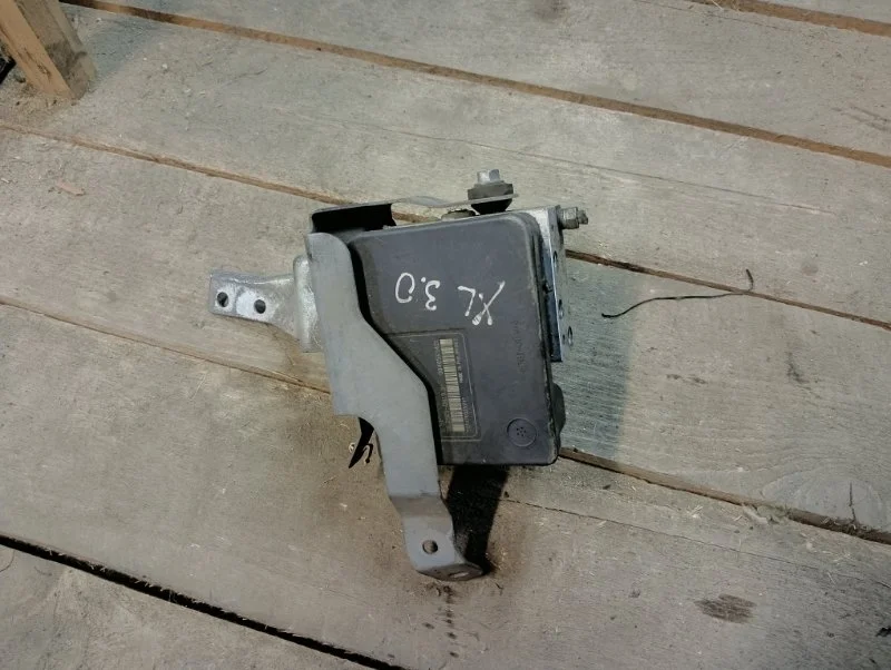 Блок управления Абс Mitsubishi Outlander XL 2007-2012 4670A336