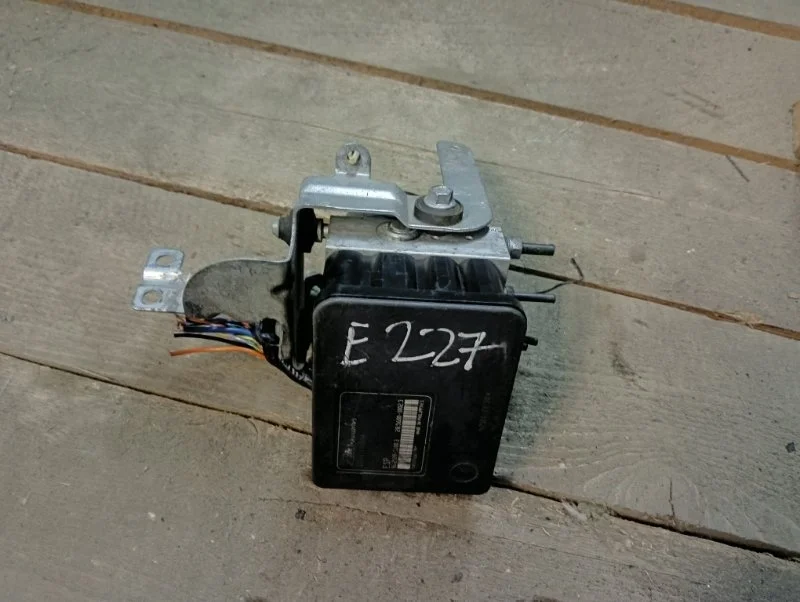 Блок управления Абс Peugeot 4007 2007-2012 4670A340