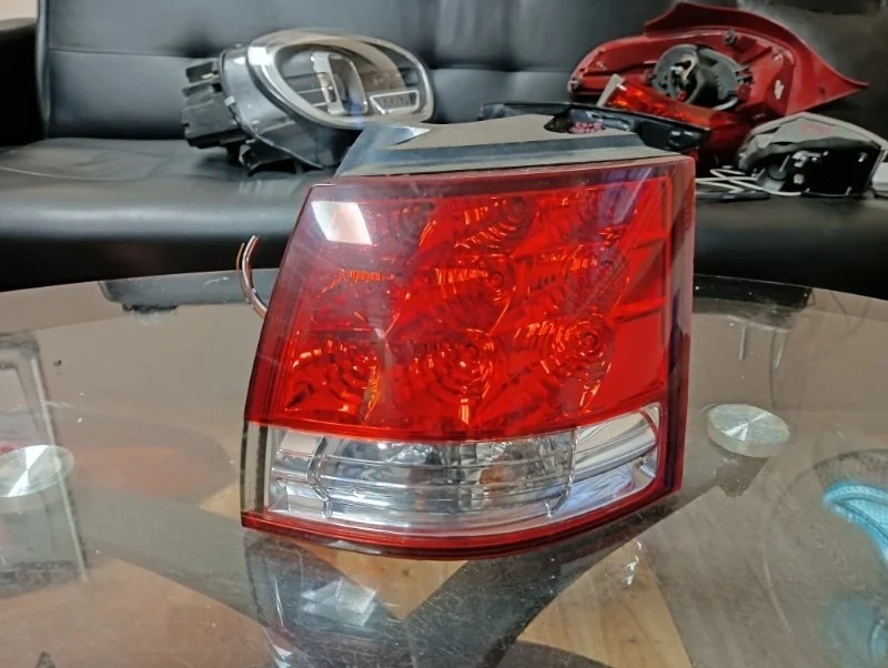 Фонарь Citroen C-Crosser 2007-2012 6351EG, правый