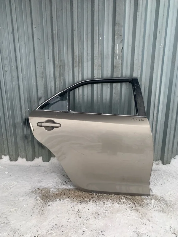 Дверь Toyota Camry 2012-2017 6700306270 50 55, задняя правая