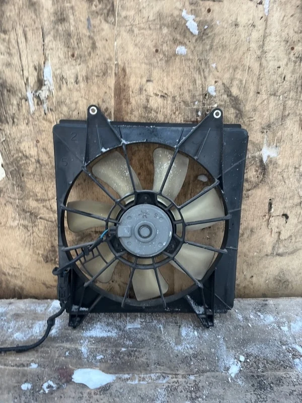 Диффузор вентилятора кондиционера Honda Accord 8 2008-2012 38615R40A01