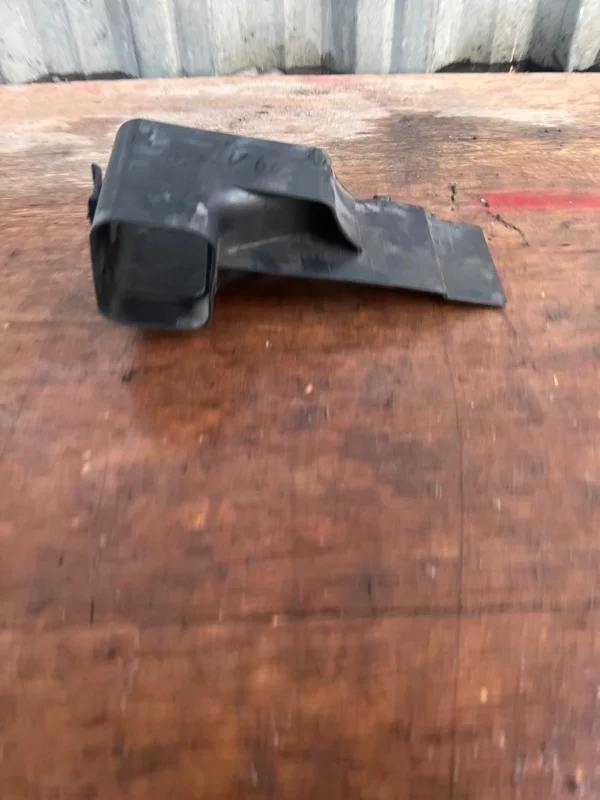 Воздухозаборник Volvo S60 2010-2013 31283470, передний левый