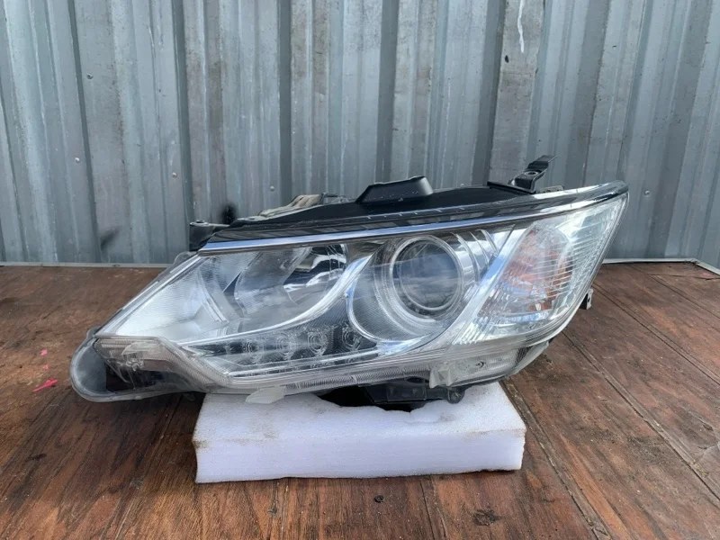 Фара ксенон Toyota Camry 2014-2017 8118533891 55, левая