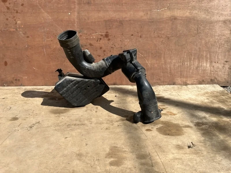 Резонатор воздушного фильтра Honda Accord 8 2008-2012 17230RL6E00