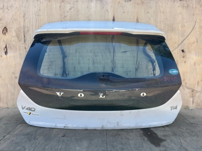 Крышка багажника Volvo v40 2013-2020 31457727