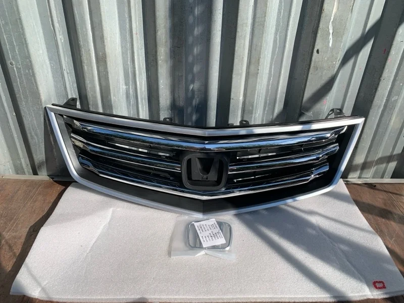 Решетка радиатора Honda Accord 8 2008-2010 71121TL0G51
