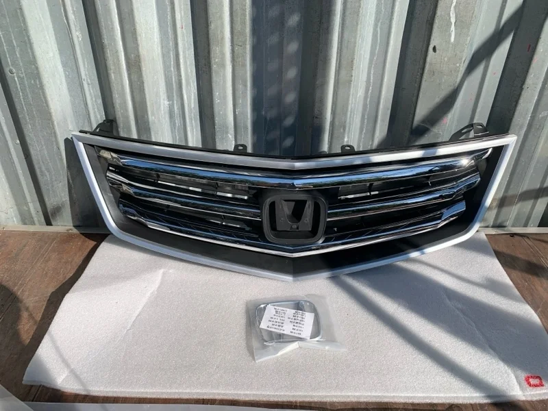 Решетка радиатора Honda Accord 8 2008-2010 71121TL0G51