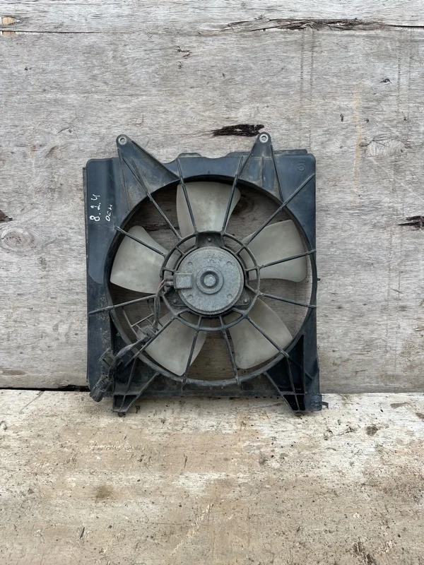 Диффузор вентилятора в сборе Honda Accord 8 2008-2012 19015RL5A01