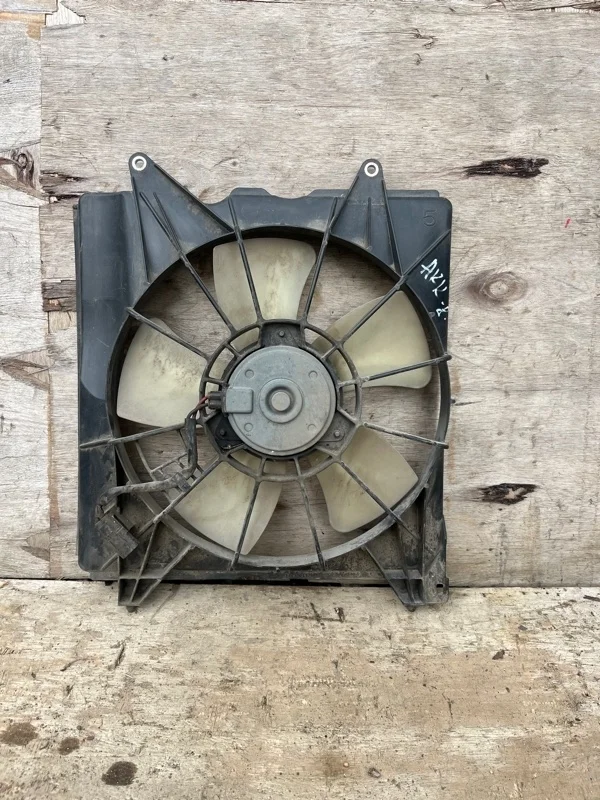 Диффузор вентилятора в сборе Honda Accord 8 2008-2012 19015RL5A01