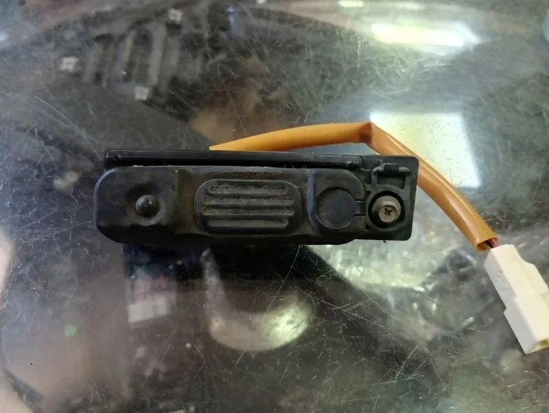 Кнопка открытия багажника Mitsubishi ASX 2010-2020 5810A047