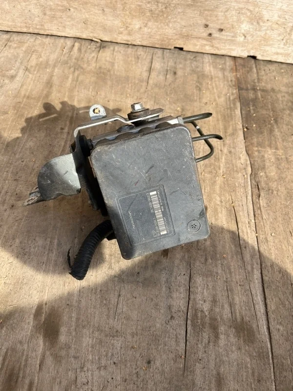 Блок управления Абс Peugeot 4007 2007-2012 4670A340