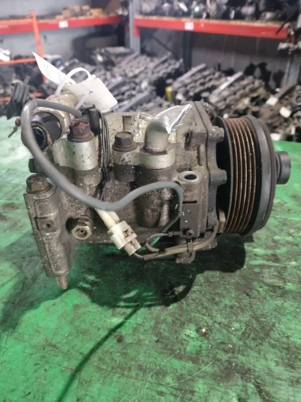 Компрессор кондиционера Mitsubishi Outlander 1 2002-2008 MR460704 4G63 4G64 4G69