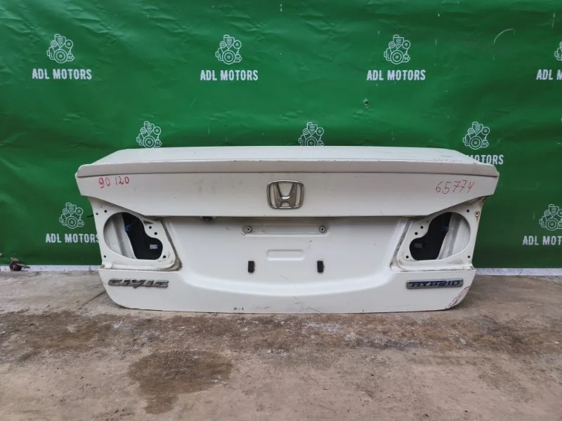 Крышка багажника Honda Civic 8 2009-2011 68500SNBG10ZZ 4D