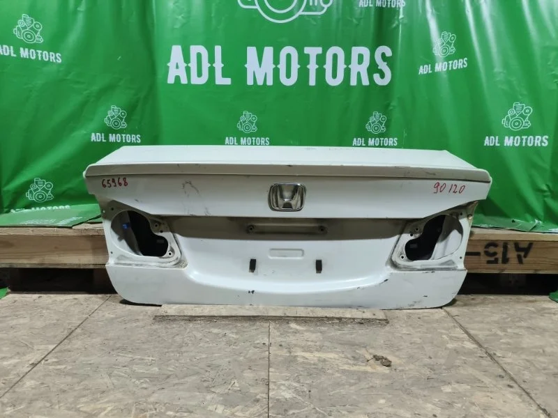 Крышка багажника Honda Civic 8 2009-2011 68500SNBG10ZZ 4D