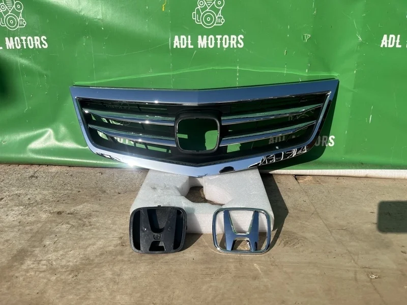 Решетка радиатора Honda Accord 8 2010-2012 71121TL0G51