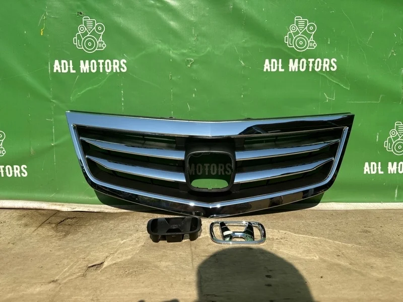 Решетка радиатора Honda Accord 8 2010-2012 71121TL0G51