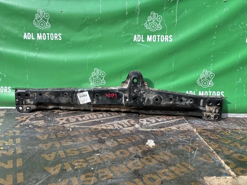 Балка подвески Toyota RAV4 2006-2012 5710442061 30, передняя