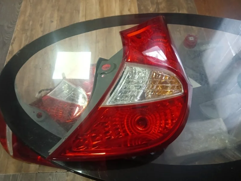 Фонарь Hyundai Solaris 2010-2017 924021R220, правый
