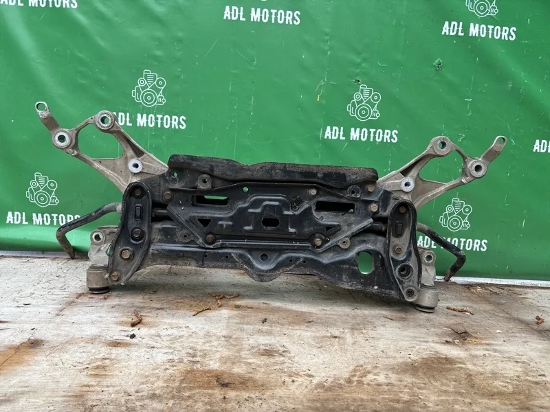 Подрамник Honda Civic 8 2006-2011 50200SMGG05 5D, передний