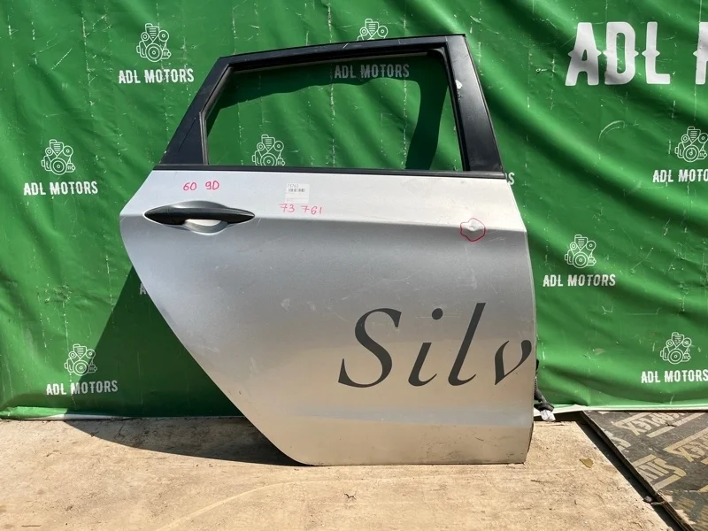 Дверь Hyundai i30 2015-2017 77004A6200 GD, задняя правая