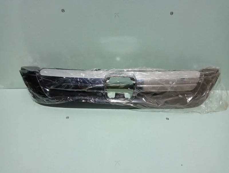 Решетка радиатора Honda CR-V 3 2007-2009 71128SWWG01ZL, передняя