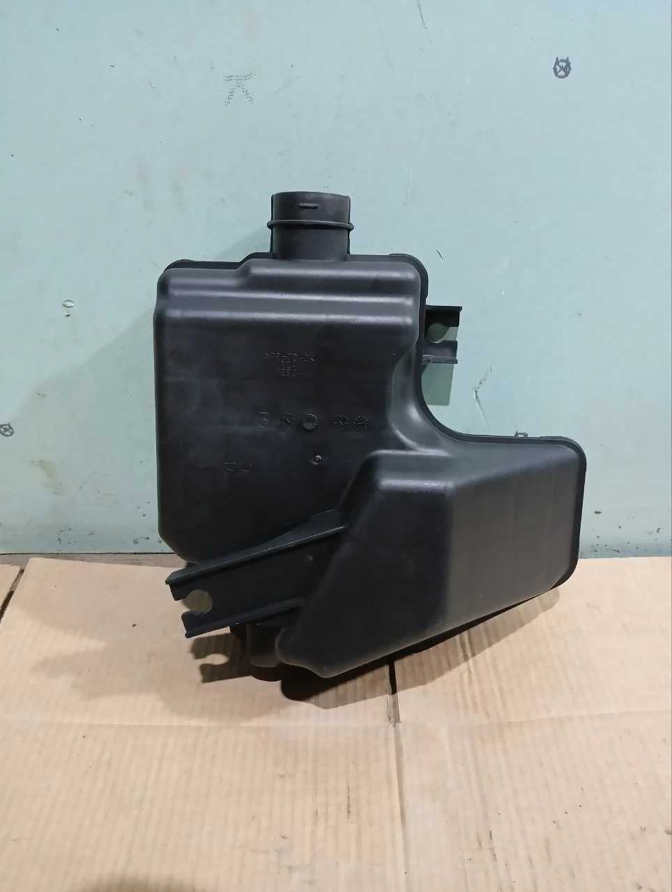 Резонатор воздушного фильтра Honda CR-V 3 2007-2012 17230RZA000