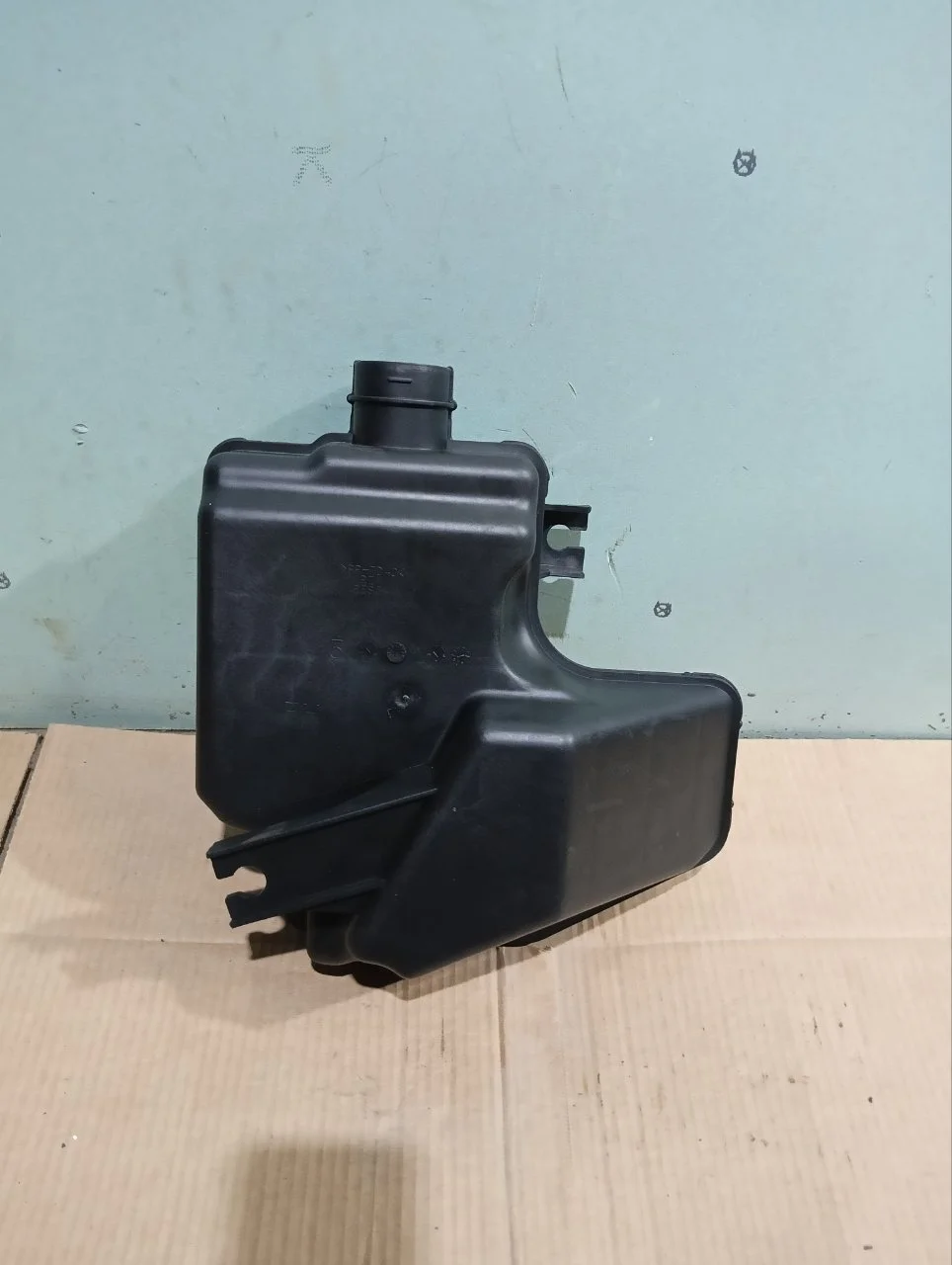 Резонатор воздушного фильтра Honda CR-V 3 2007-2012 17230RZA000