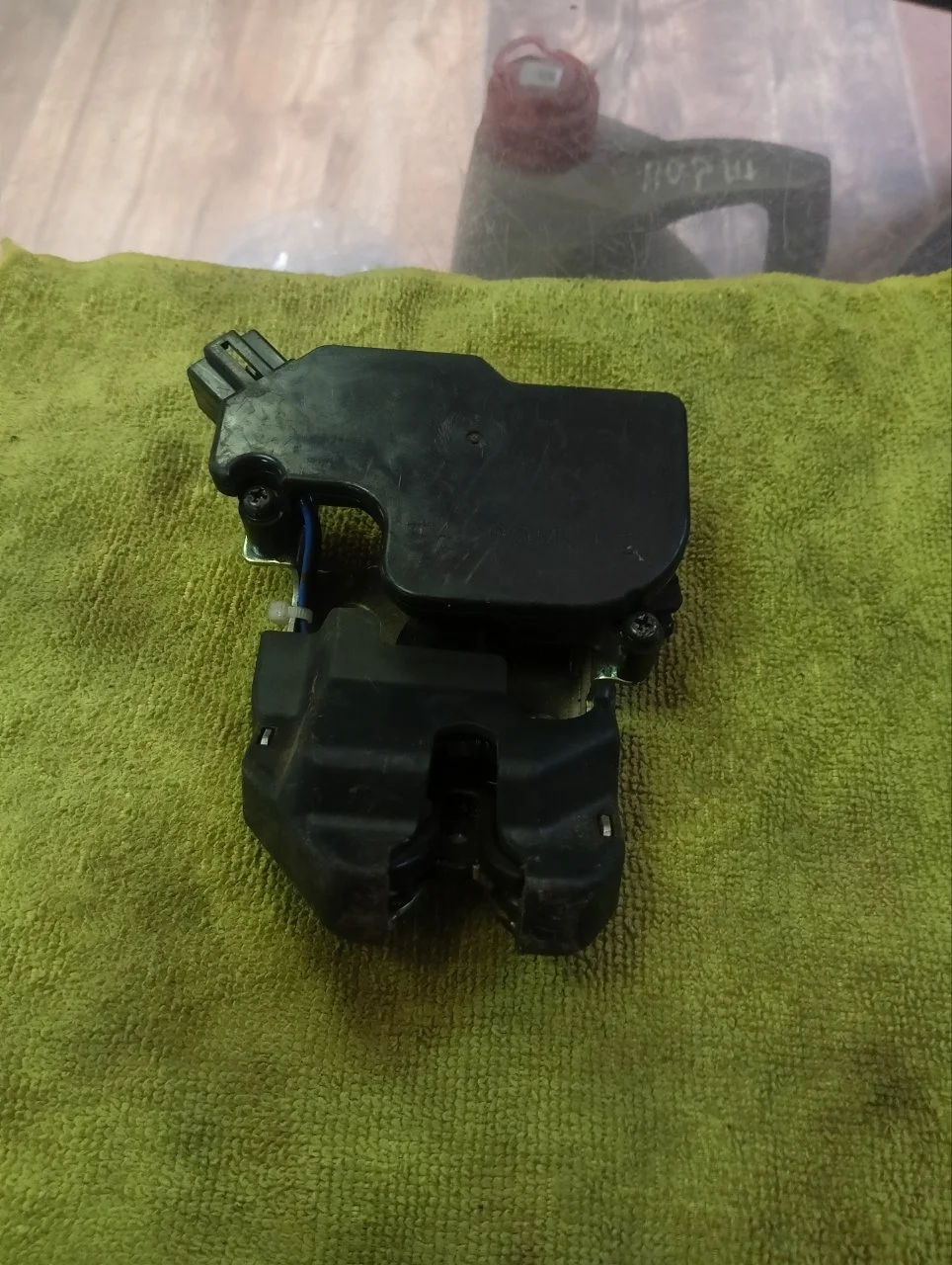 Замок багажника Honda Civic 8 2009-2011 74851SNAG01 4D