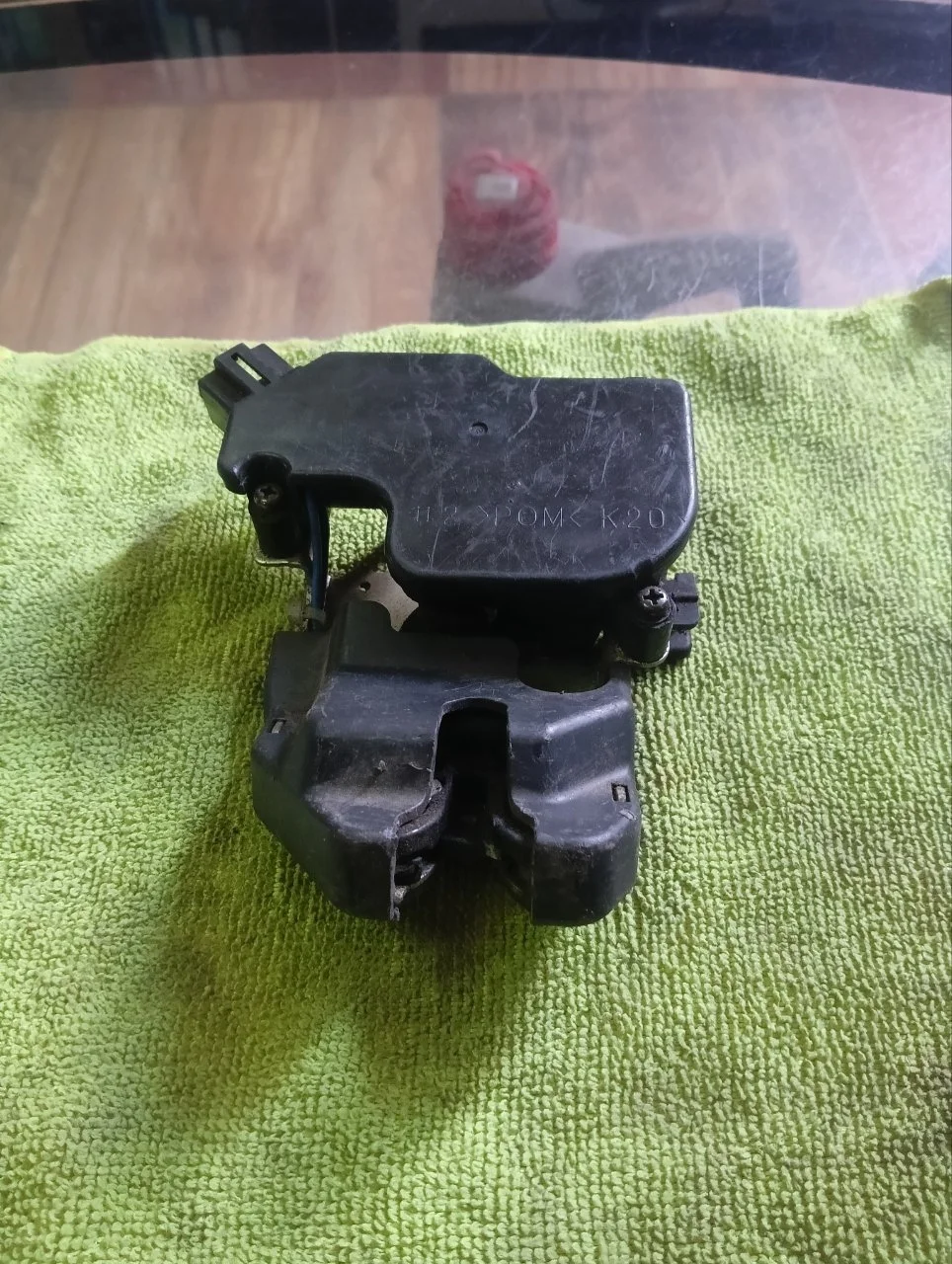 Замок багажника Honda Civic 8 2009-2011 74851SNAG01 4D