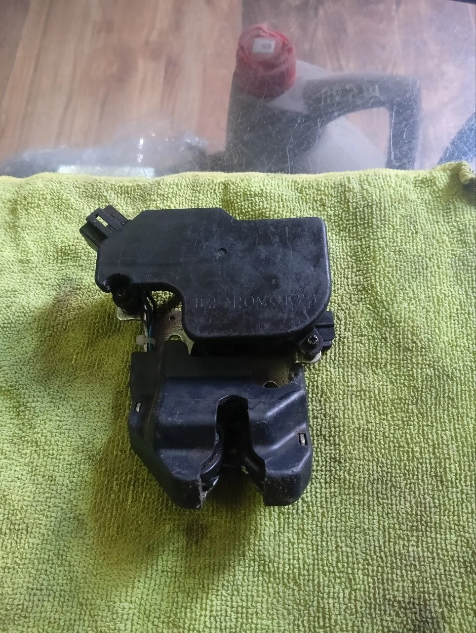 Замок багажника Honda Civic 8 2009-2011 74851SNAG01 4D