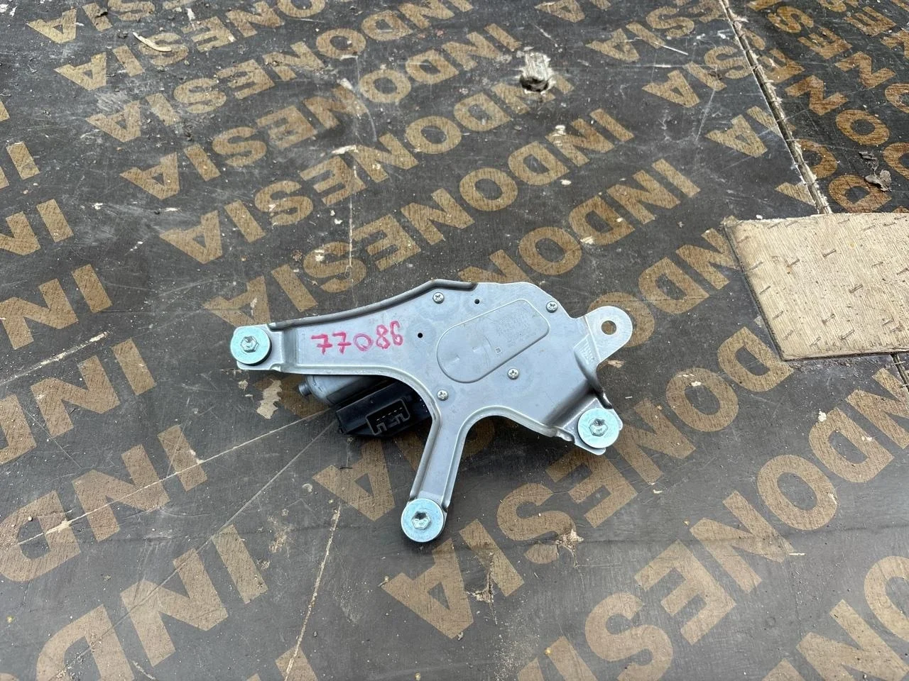 Мотор стеклоочистителя Toyota RAV4 2013-2018 8513042080 40